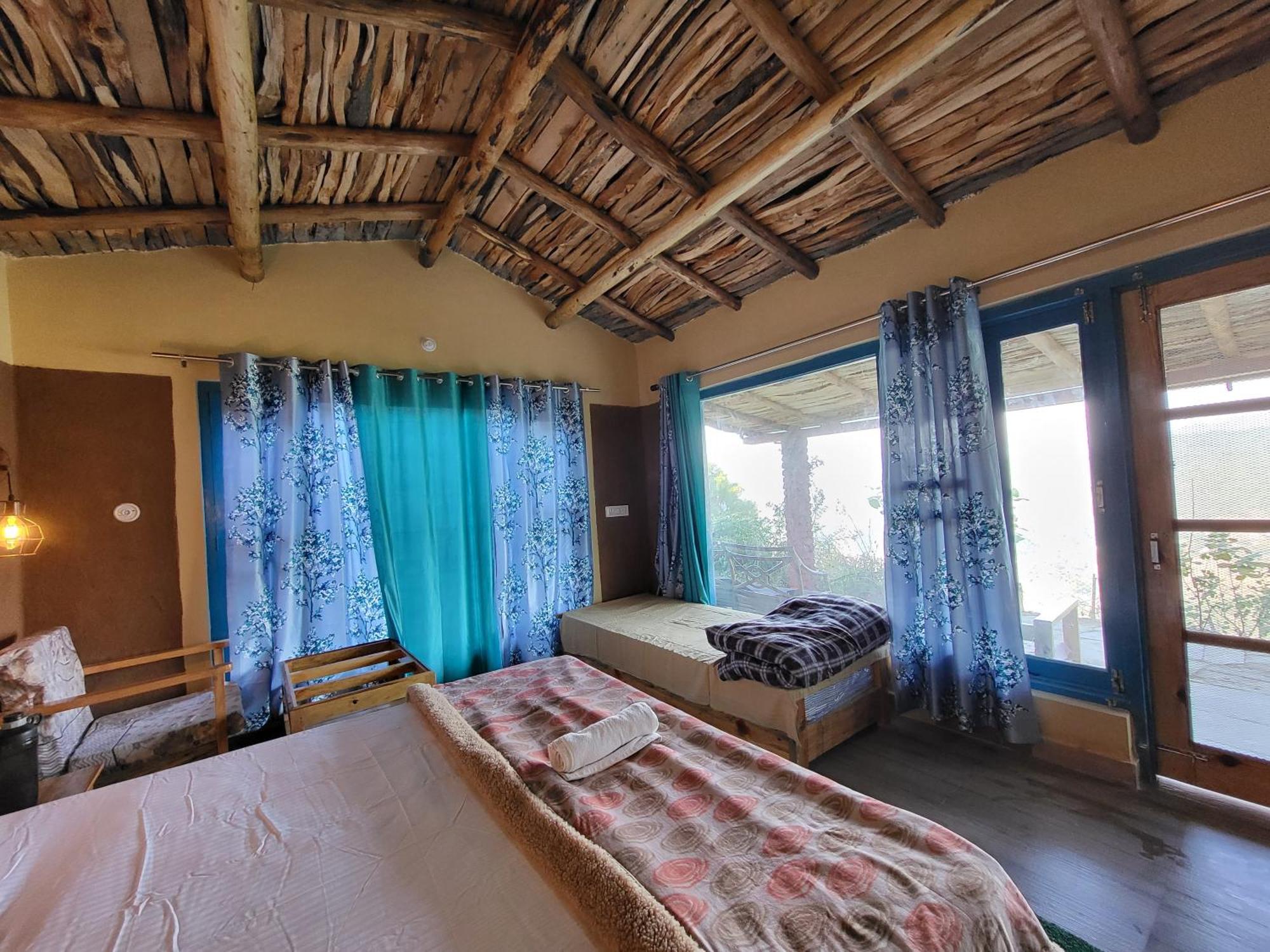 Zenoaks Homestay Almora Exterior photo