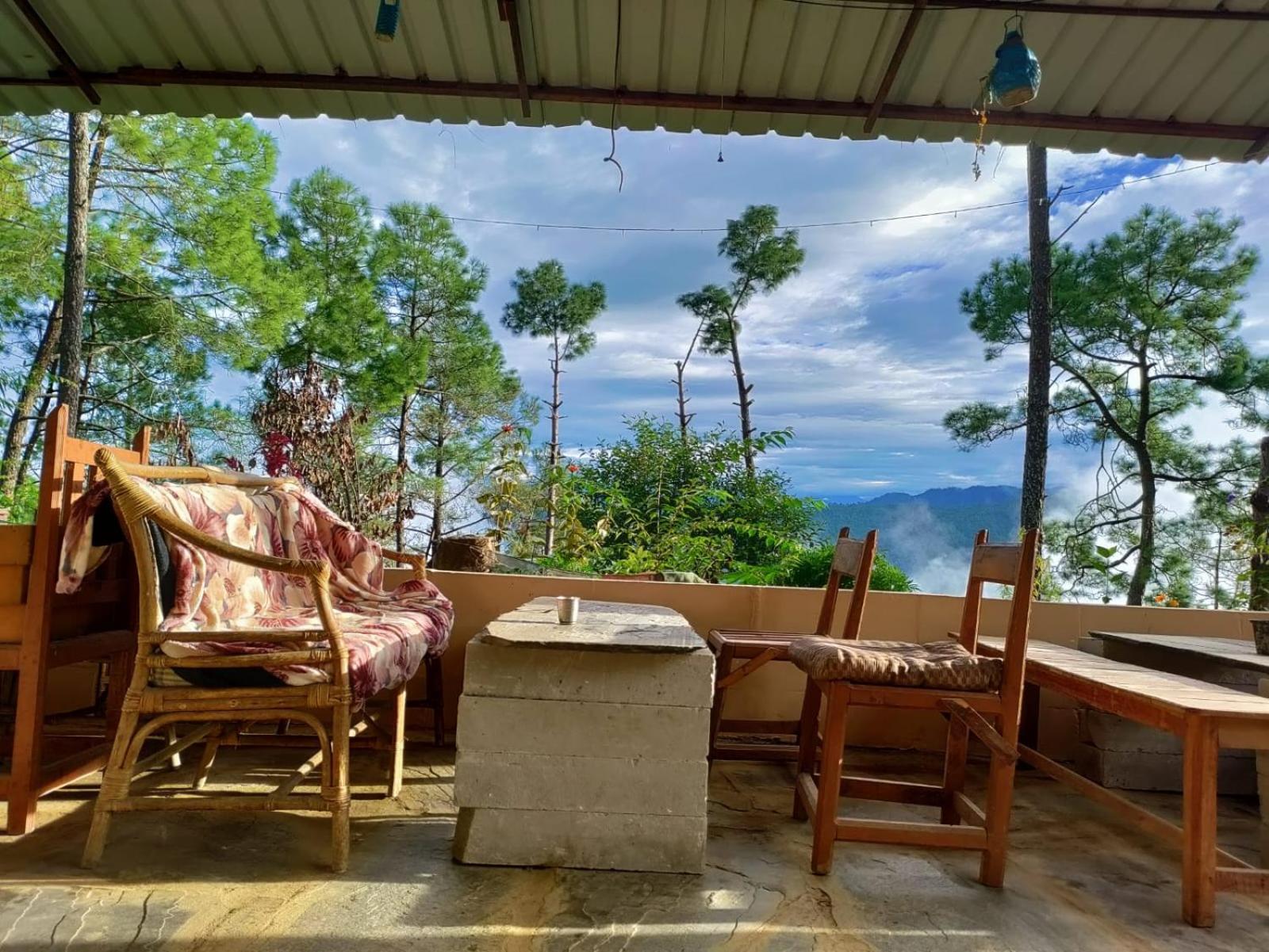 Zenoaks Homestay Almora Exterior photo
