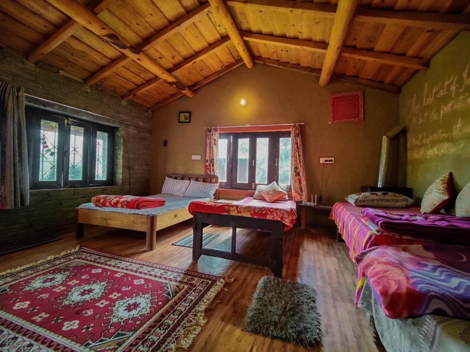 Zenoaks Homestay Almora Room photo