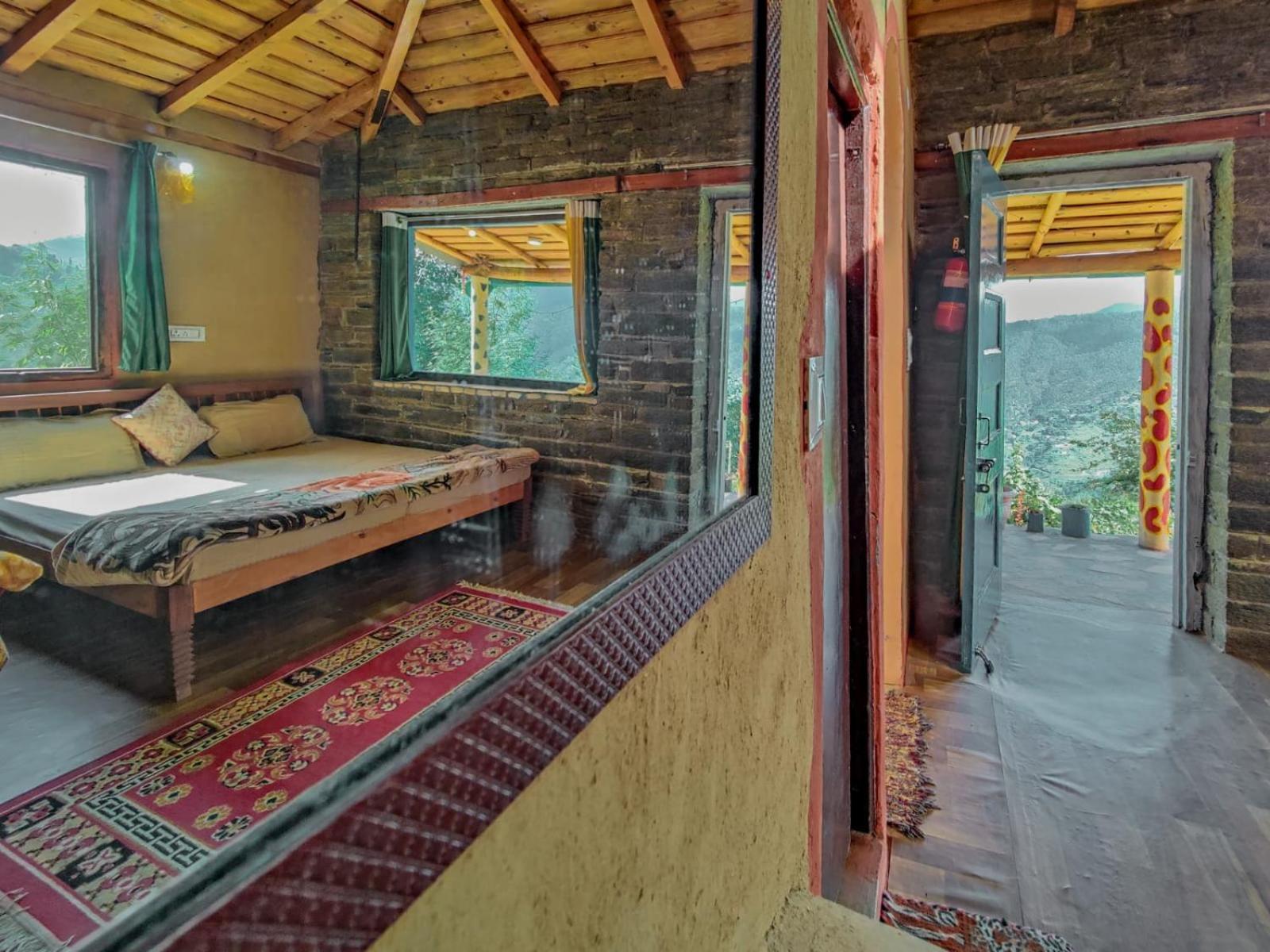 Zenoaks Homestay Almora Room photo
